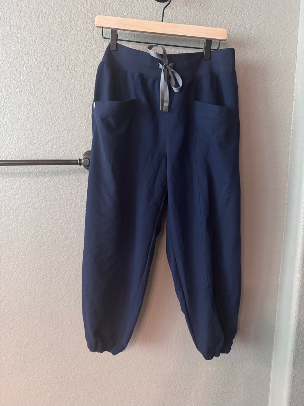 FIGS HW Rio Relaxed Jogger Scrub Pant Balloon leg Large Petite Navy